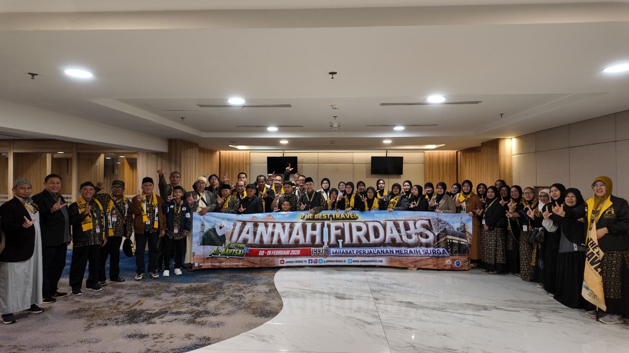 Persiapan keberangkatan jamaah umroh Jannah Firdaus Travel menuju Tanah Suci